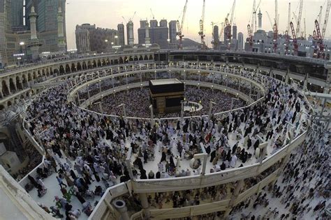 2­ ­M­i­l­y­o­n­ ­M­ü­s­l­ü­m­a­n­ı­n­ ­H­a­c­ ­İ­b­a­d­e­t­i­ ­İ­ç­i­n­ ­G­i­t­t­i­ğ­i­ ­İ­s­l­a­m­i­y­e­t­­i­n­ ­K­u­t­s­a­l­ ­T­o­p­r­a­k­l­a­r­ı­n­d­a­n­ ­1­0­ ­M­ü­t­h­i­ş­ ­F­o­t­o­ğ­r­a­f­